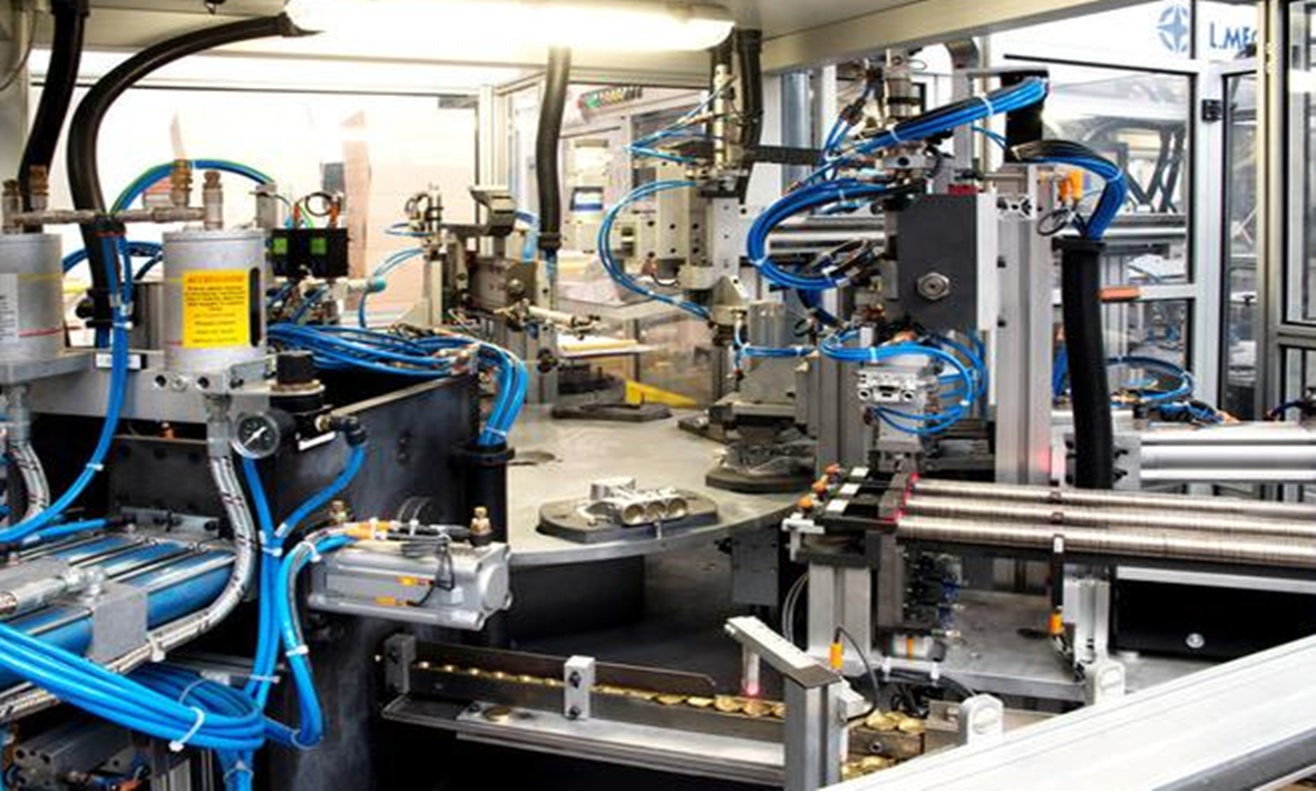 What benefits can the development of intelligent equipment bring to the manufacturing industry?