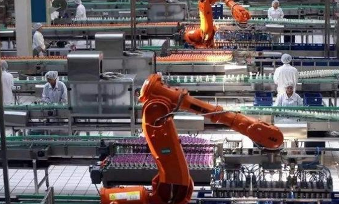 The Role of Industrial Engineering Technologies in Smart Manufacturing Under the Background of Industry 4.0